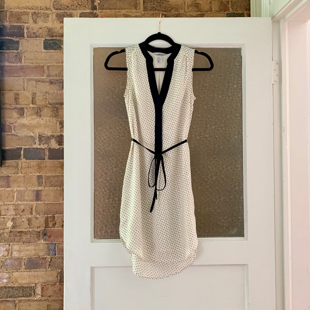H&M sleeveless polka dot dress